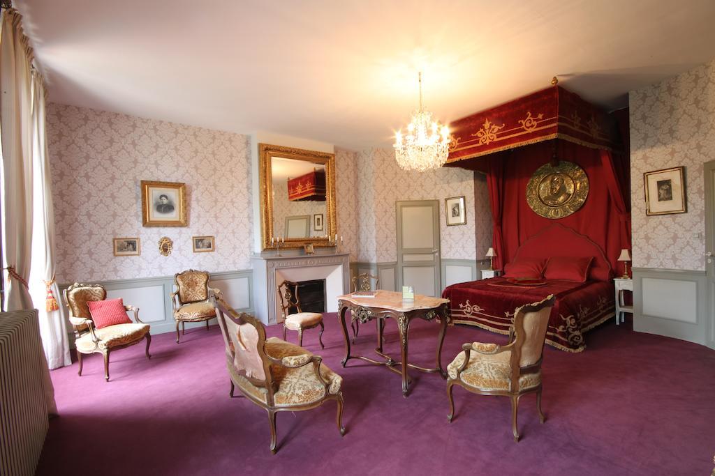Chateau De Clermont-Saves L'Isle-Jourdain (Gers) Room photo