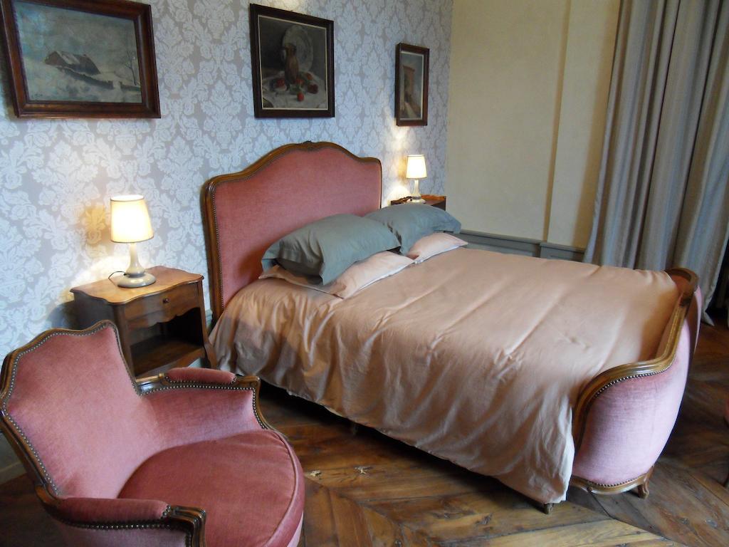 Chateau De Clermont-Saves L'Isle-Jourdain (Gers) Room photo