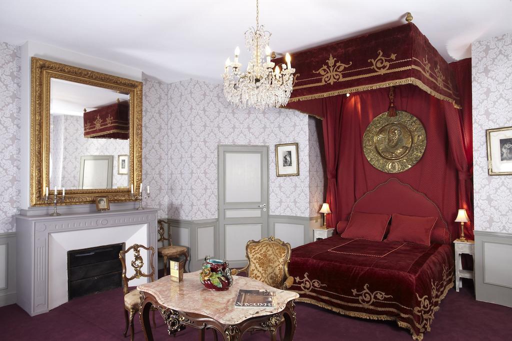 Chateau De Clermont-Saves L'Isle-Jourdain (Gers) Room photo